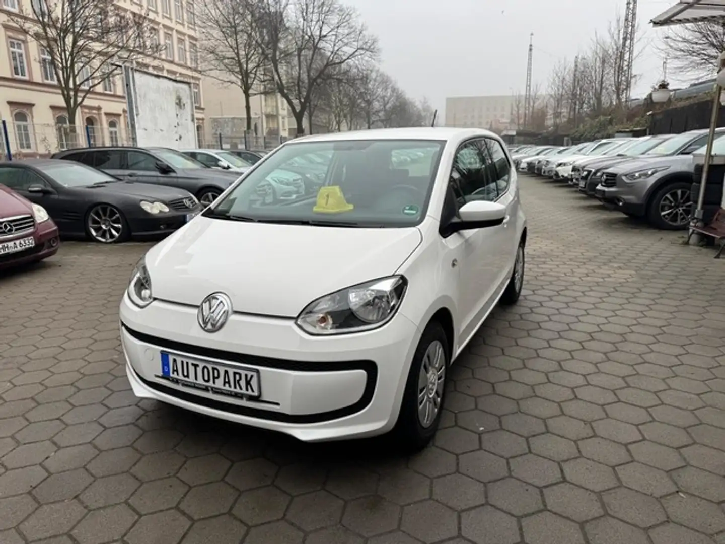 Volkswagen up! 1.0 Move UP!*Klima*Navi*1.Hand Weiß - 2