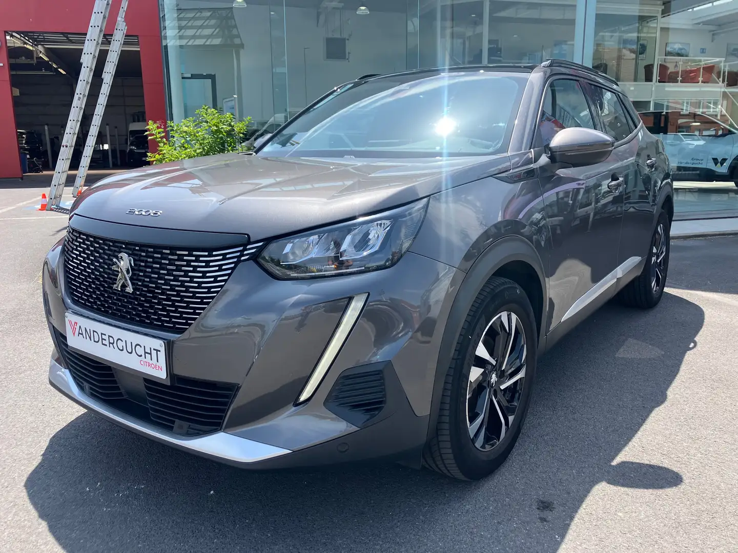 Peugeot 2008 1.2 PureTech 130 EAT8 Allure Grijs - 1