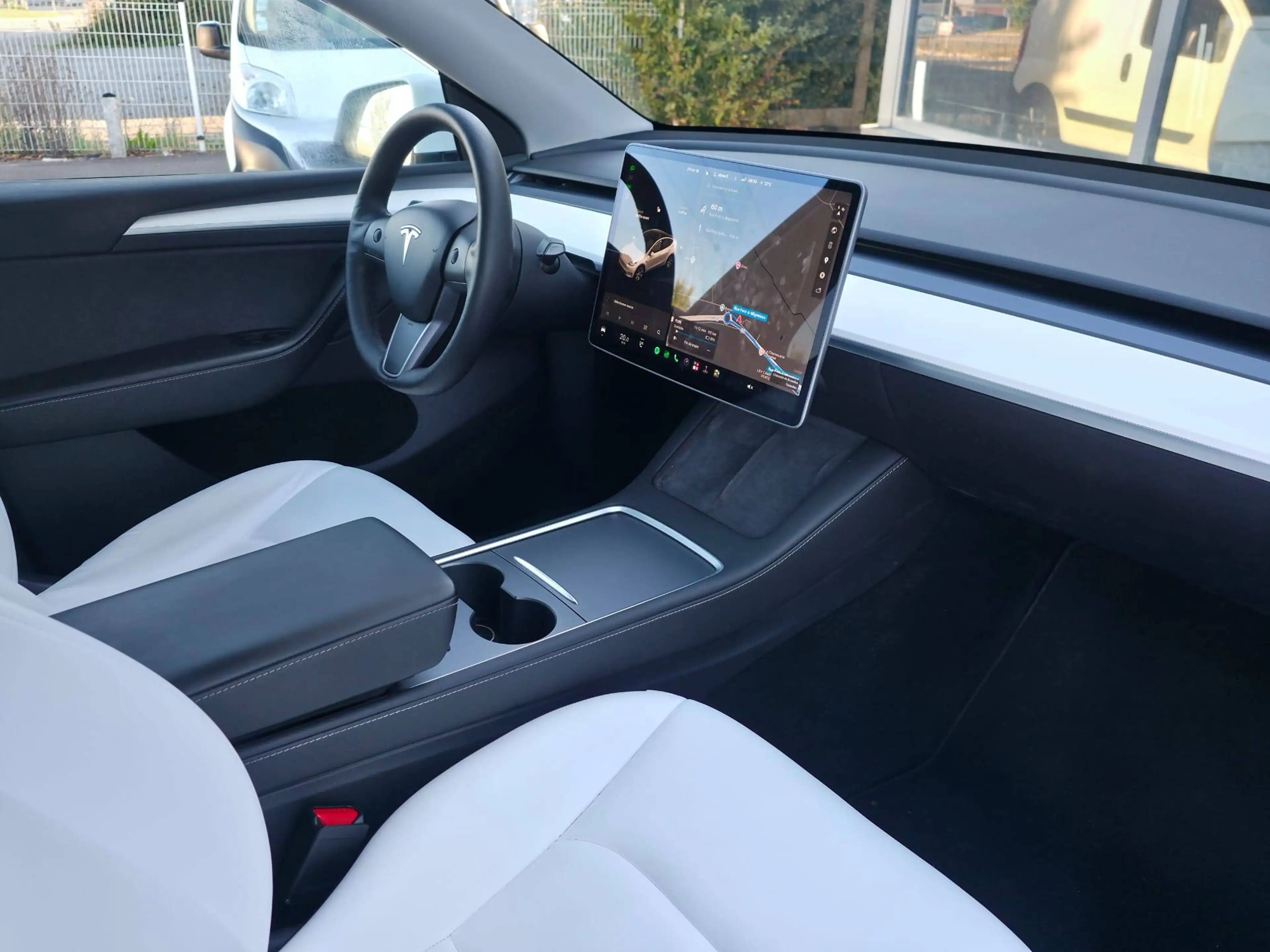 Tesla Model Y — photo 11