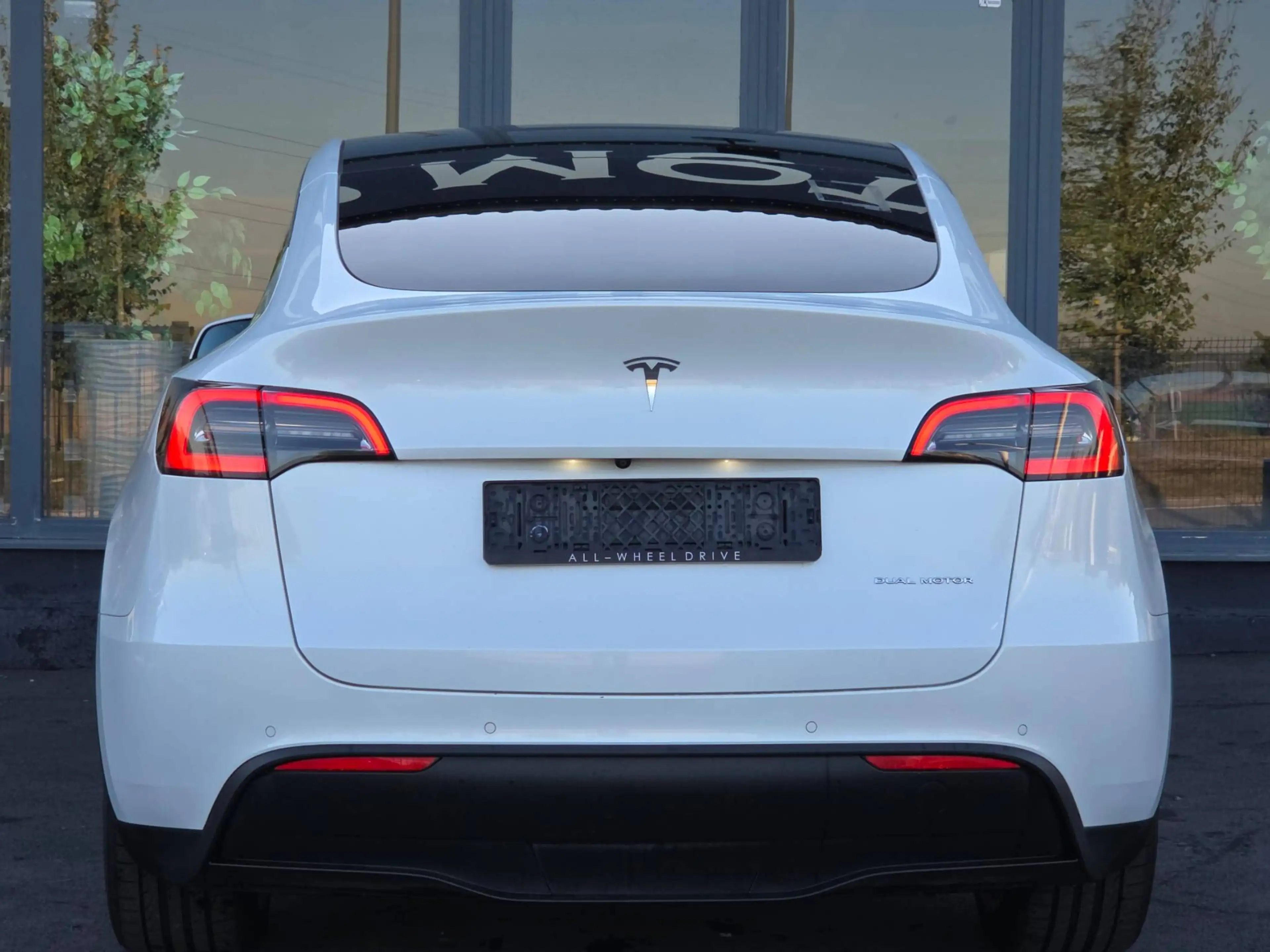 Tesla Model Y — photo 5