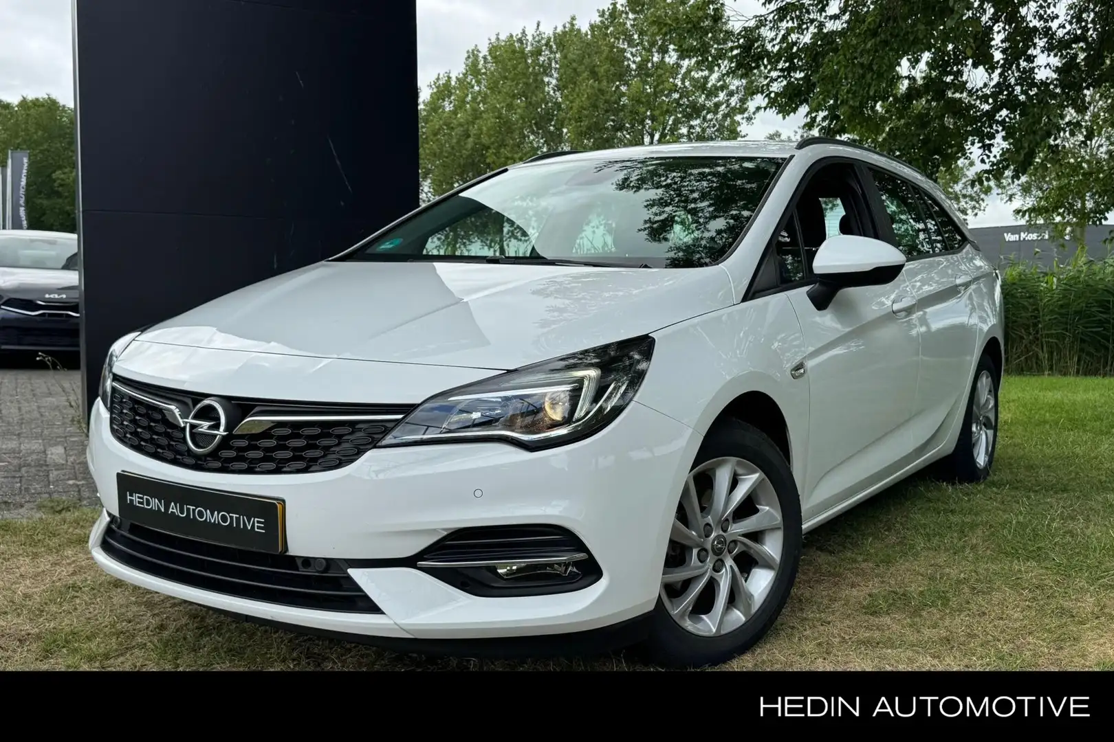 Opel Astra Sports Tourer 1.2 Edition | Climate Control | Came Wit - 1