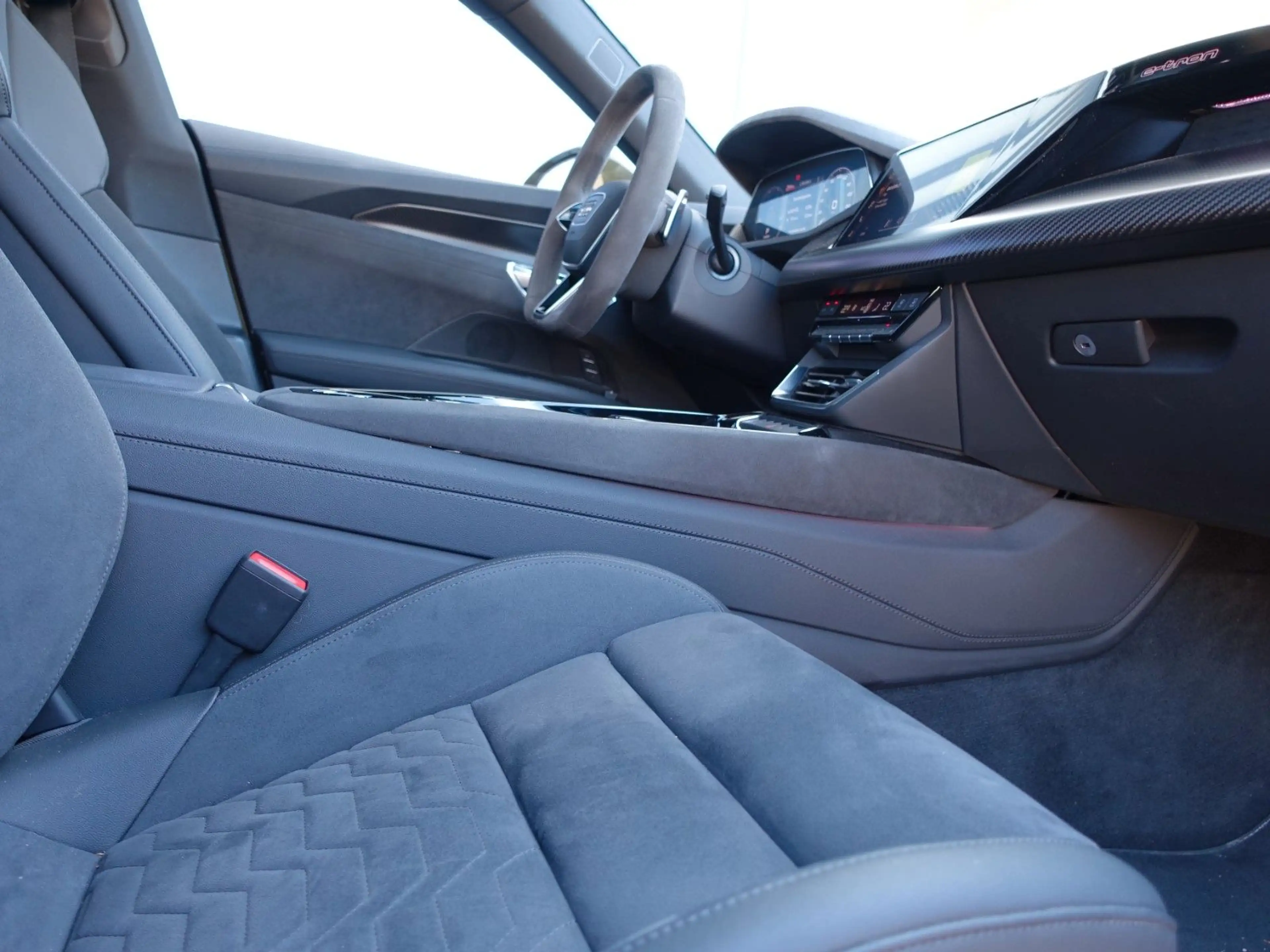 Audi e-tron GT quattro ACC/B&O/PANORAMA — photo 14