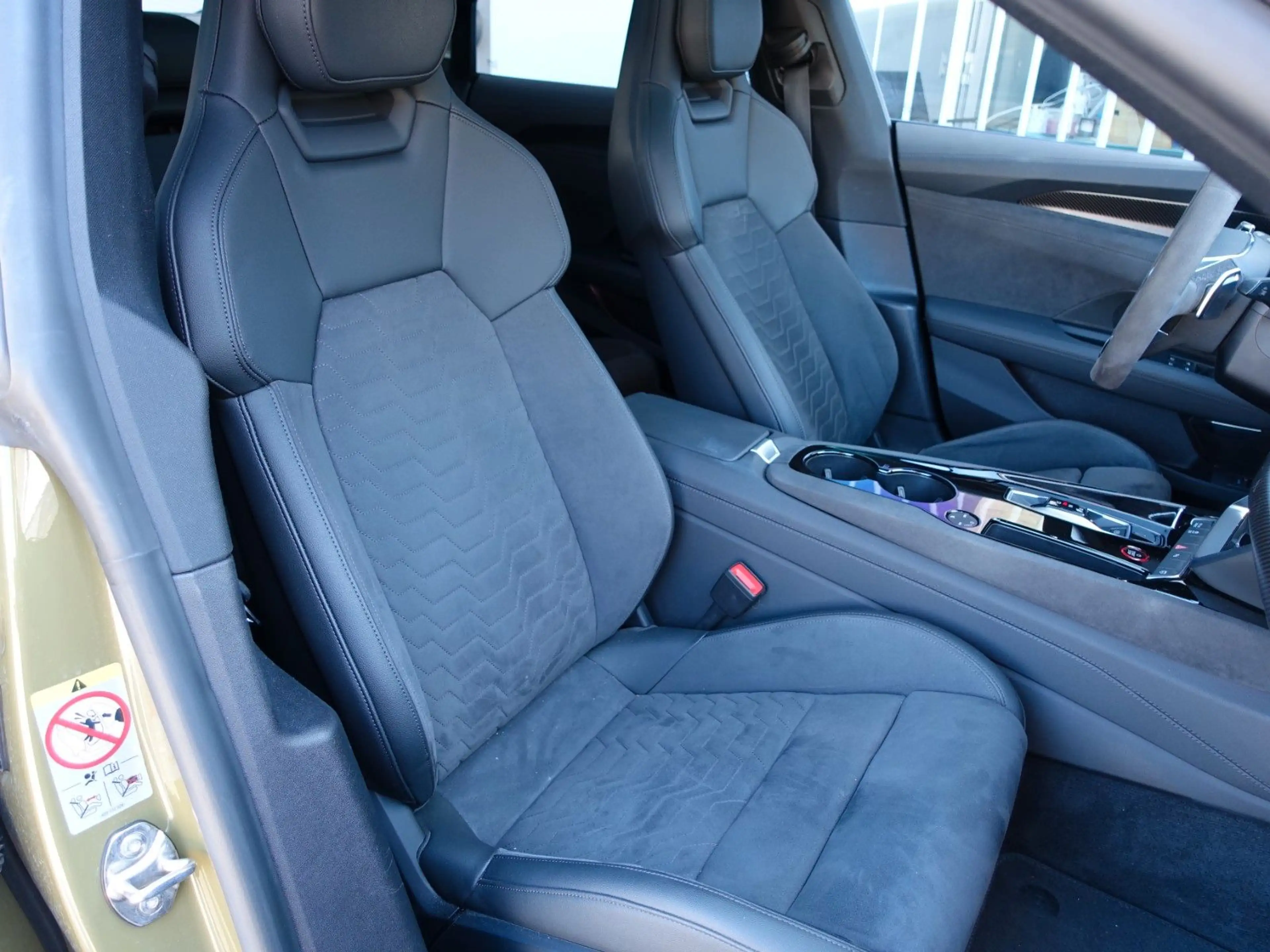 Audi e-tron GT quattro ACC/B&O/PANORAMA — photo 15