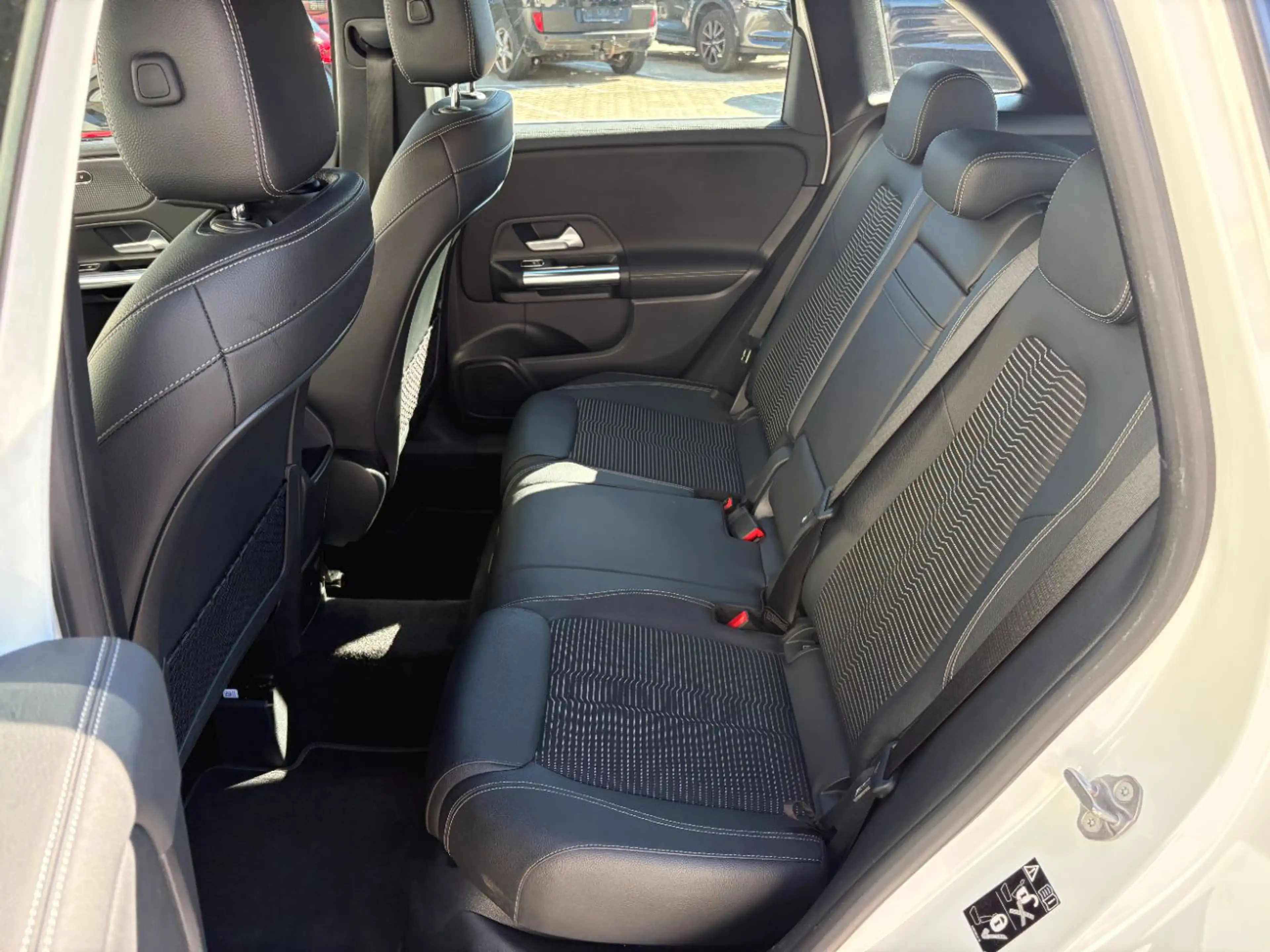 Mercedes-Benz B 200 d mit AHK — photo 15