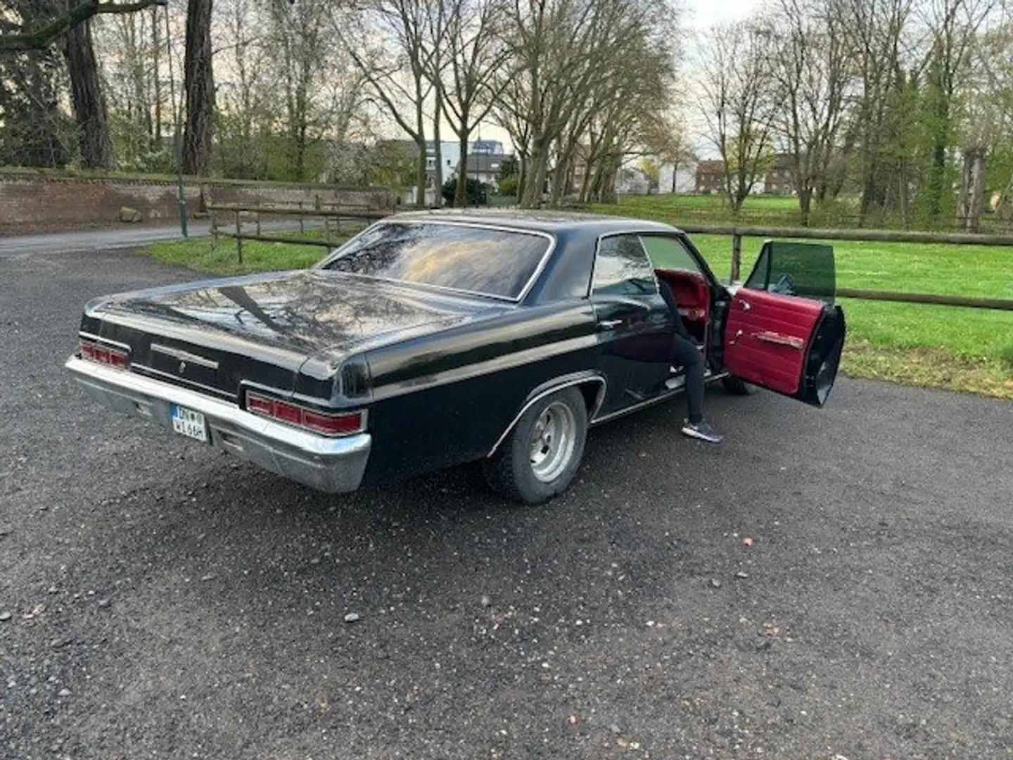 Chevrolet Impala 4door Hardtop SS Negru - 2