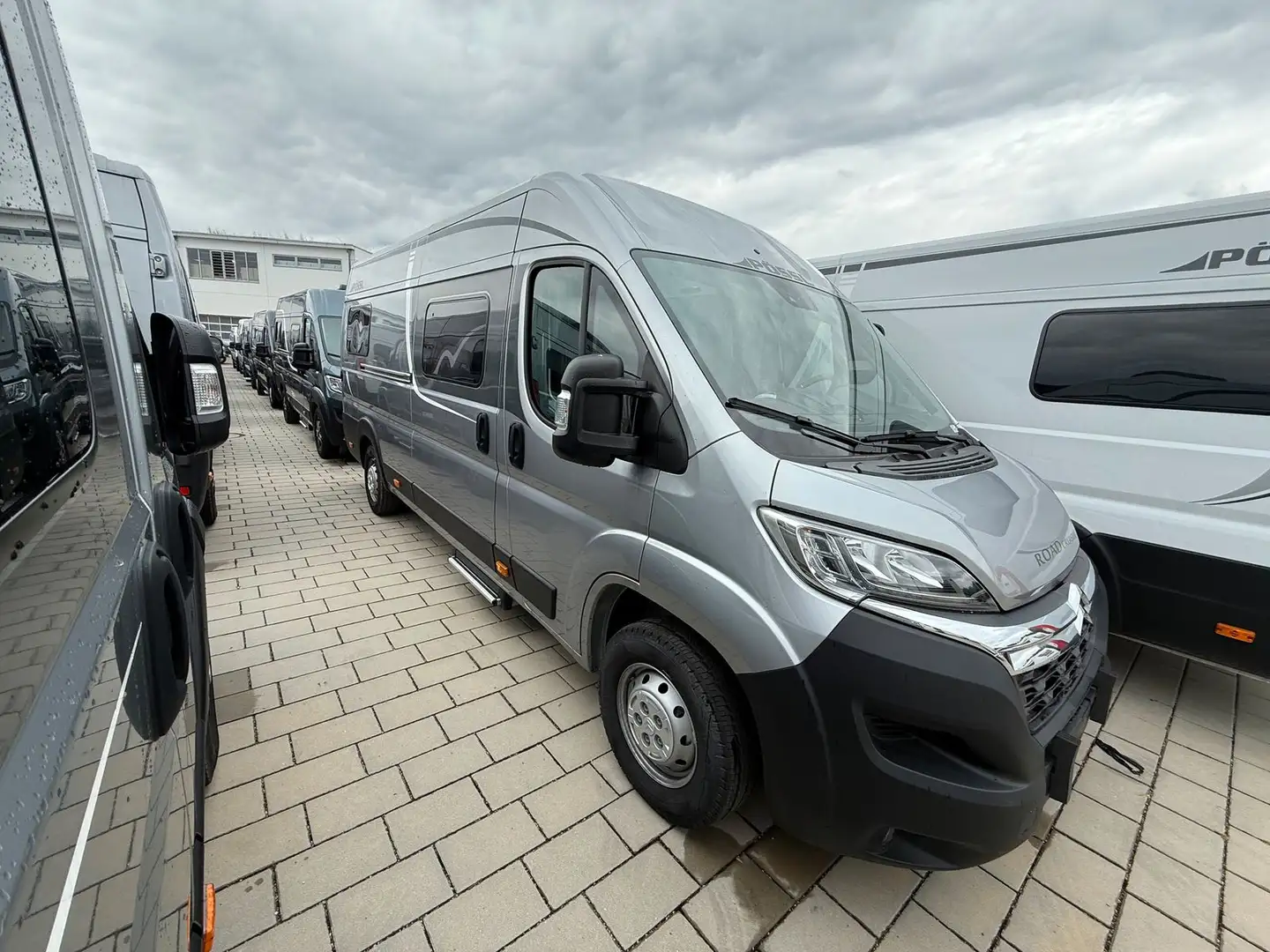 Pössl D-Line Roadcruiser *BLIND SPOT * LAS * TSR * Grijs - 1