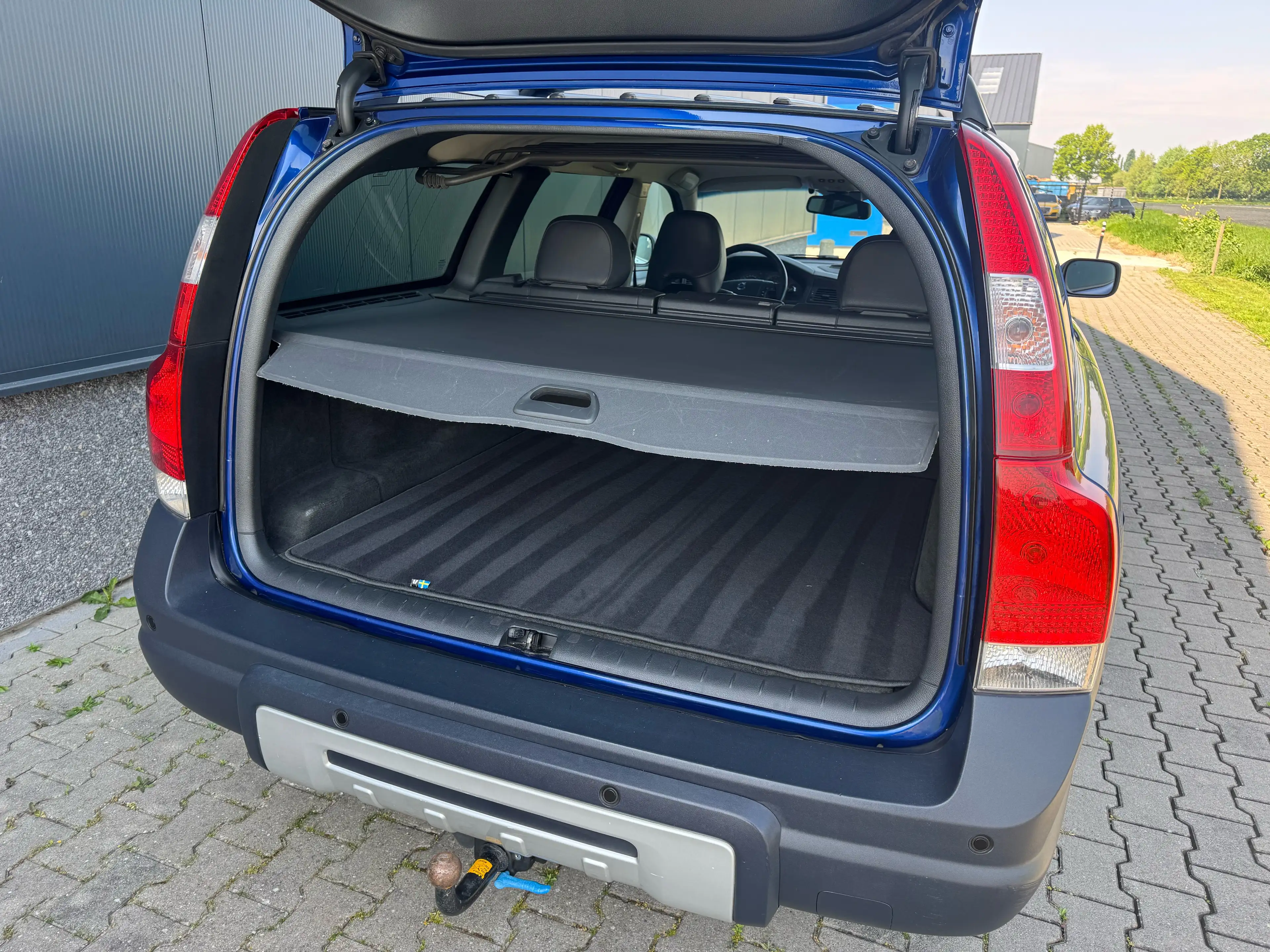 Volvo XC70 2.5 T AWD Ocean Race — photo 11