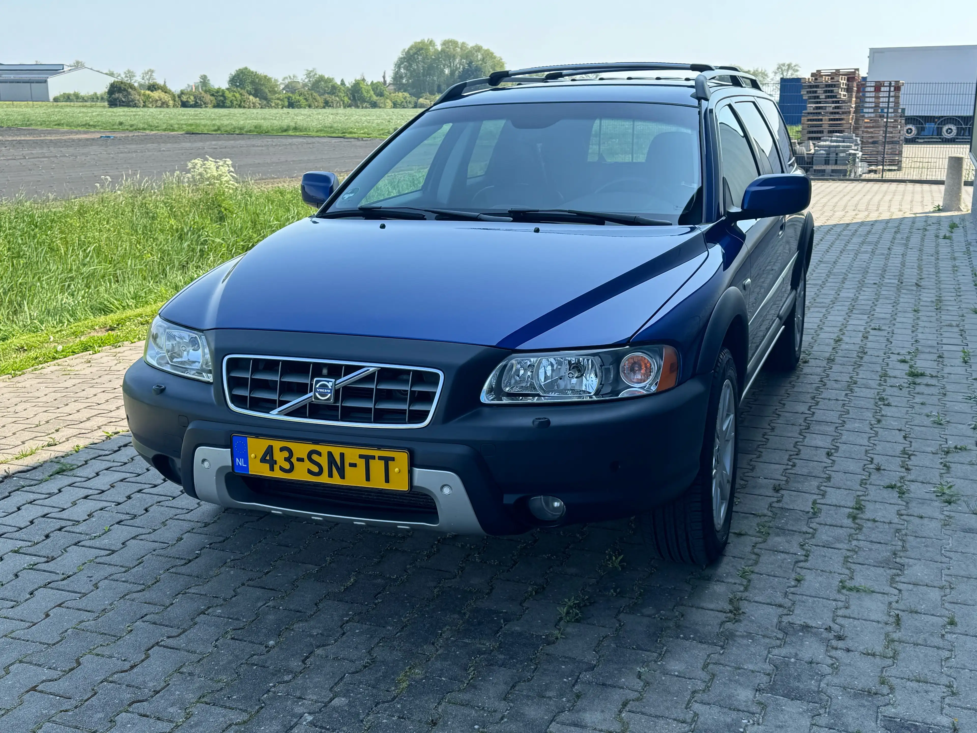 Volvo XC70 2.5 T AWD Ocean Race — photo 4