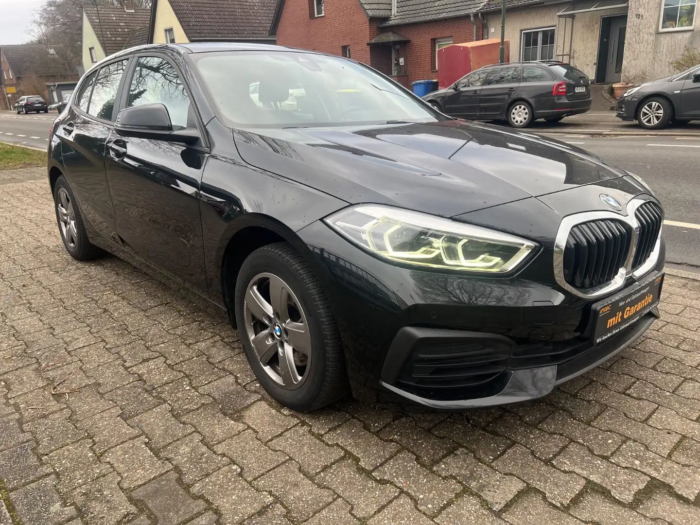 BMW 116 Limousine d Advantage/1.HD/PDC/NAVI/TÜV/LED Schwarz - 1