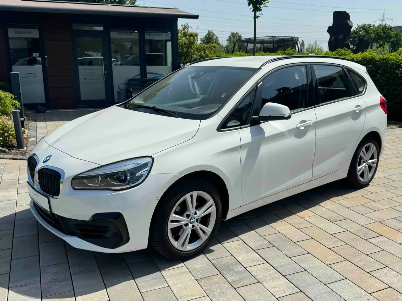 BMW 218