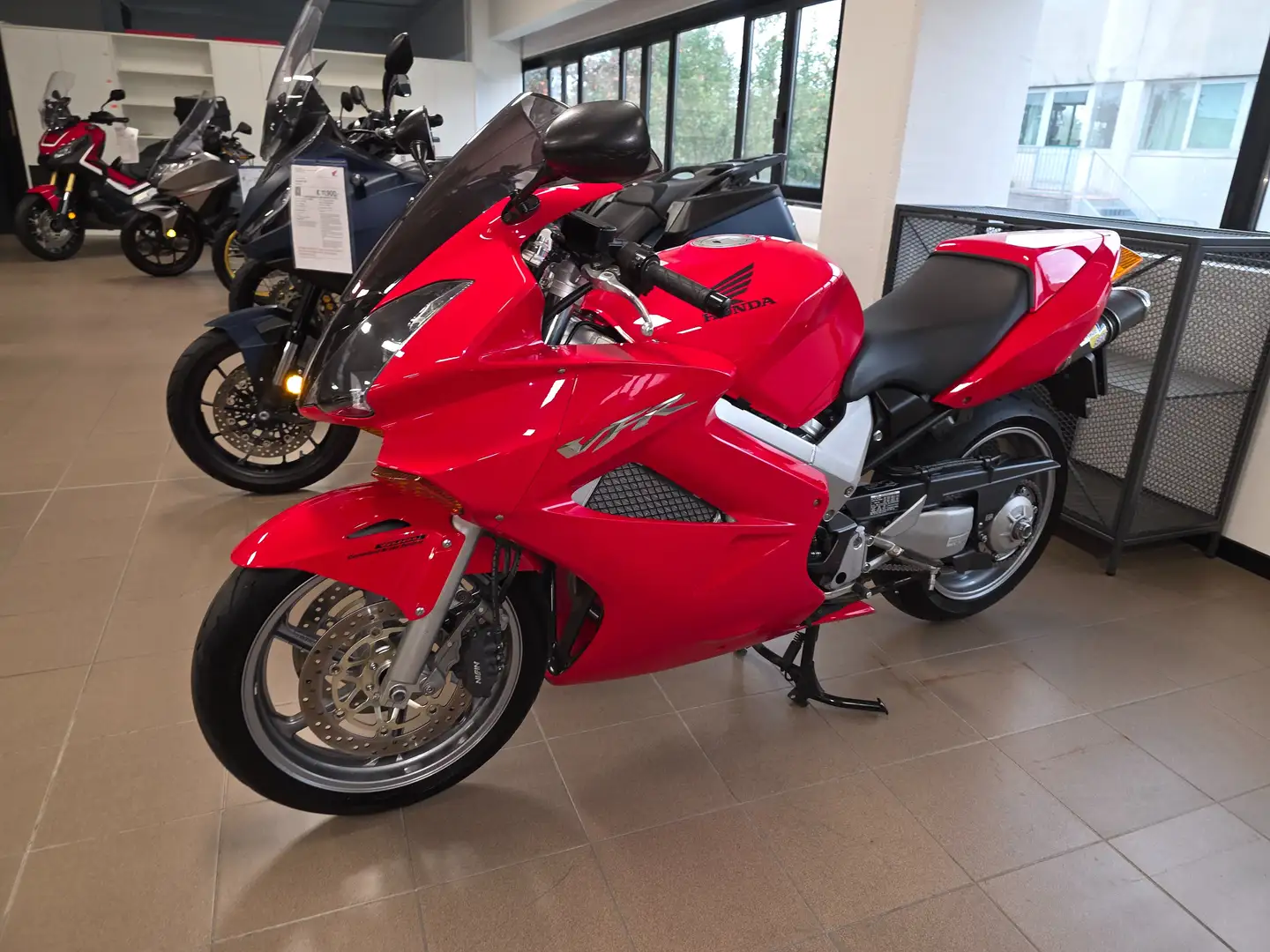 Honda VFR 800 Rosso - 1