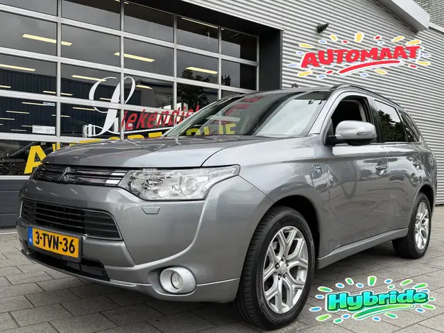 Mitsubishi Outlander 2.0 PHEV Hybride Instyle -Automaat I Navigatie I S