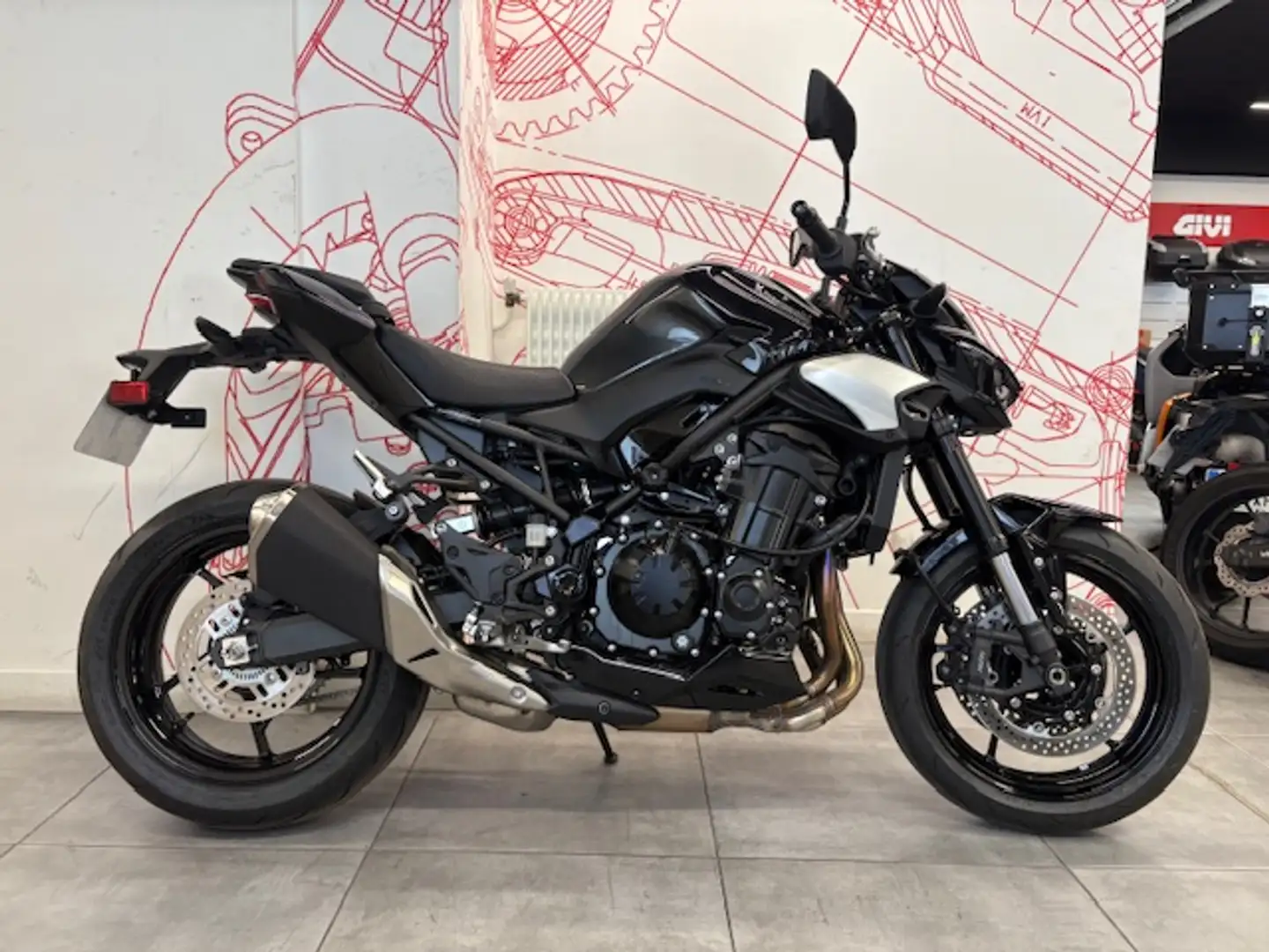 Kawasaki Z 900 Noir - 2