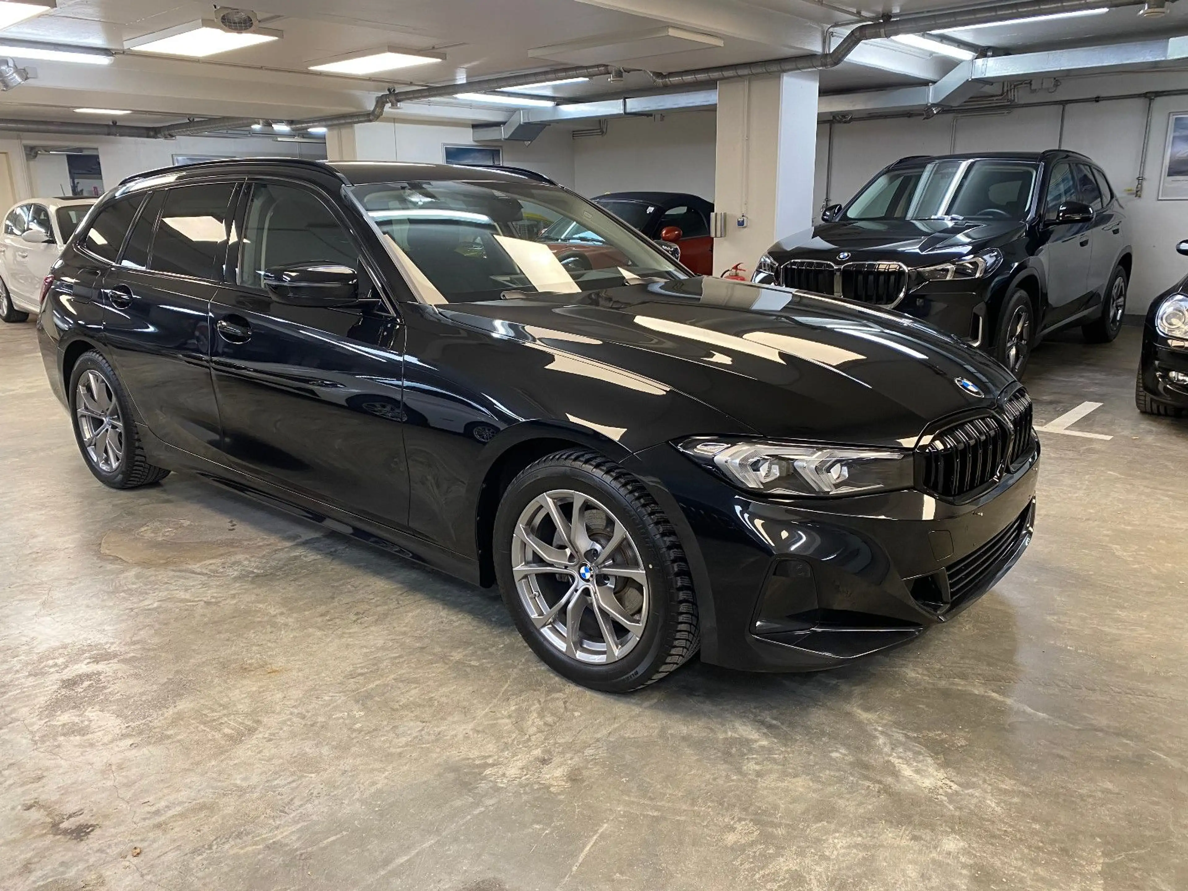 BMW 320 d Touring Behördenfahrzeug TOP ZUSTAND ! — photo 7