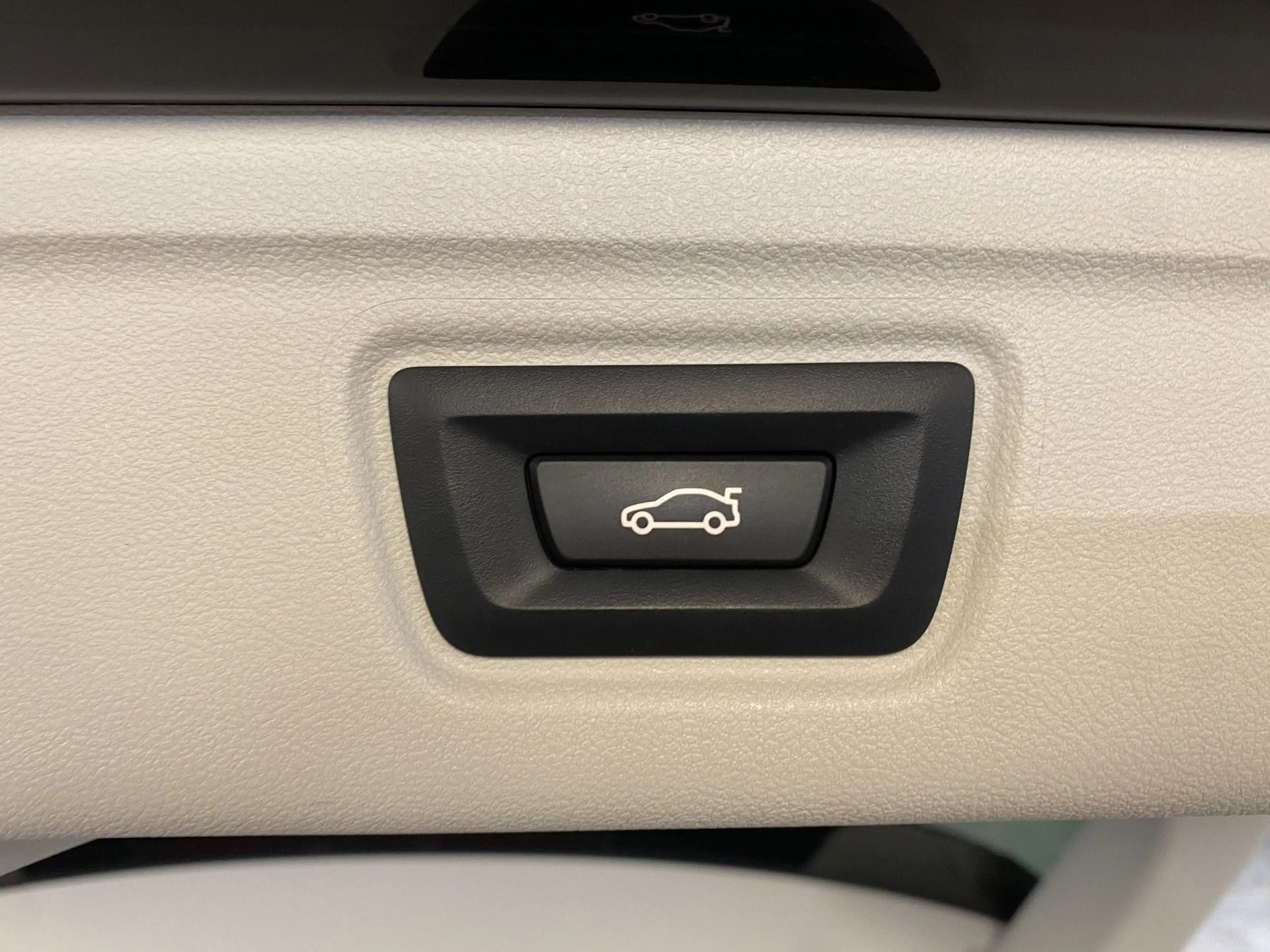 BMW 320 d Touring Behördenfahrzeug TOP ZUSTAND ! — photo 13