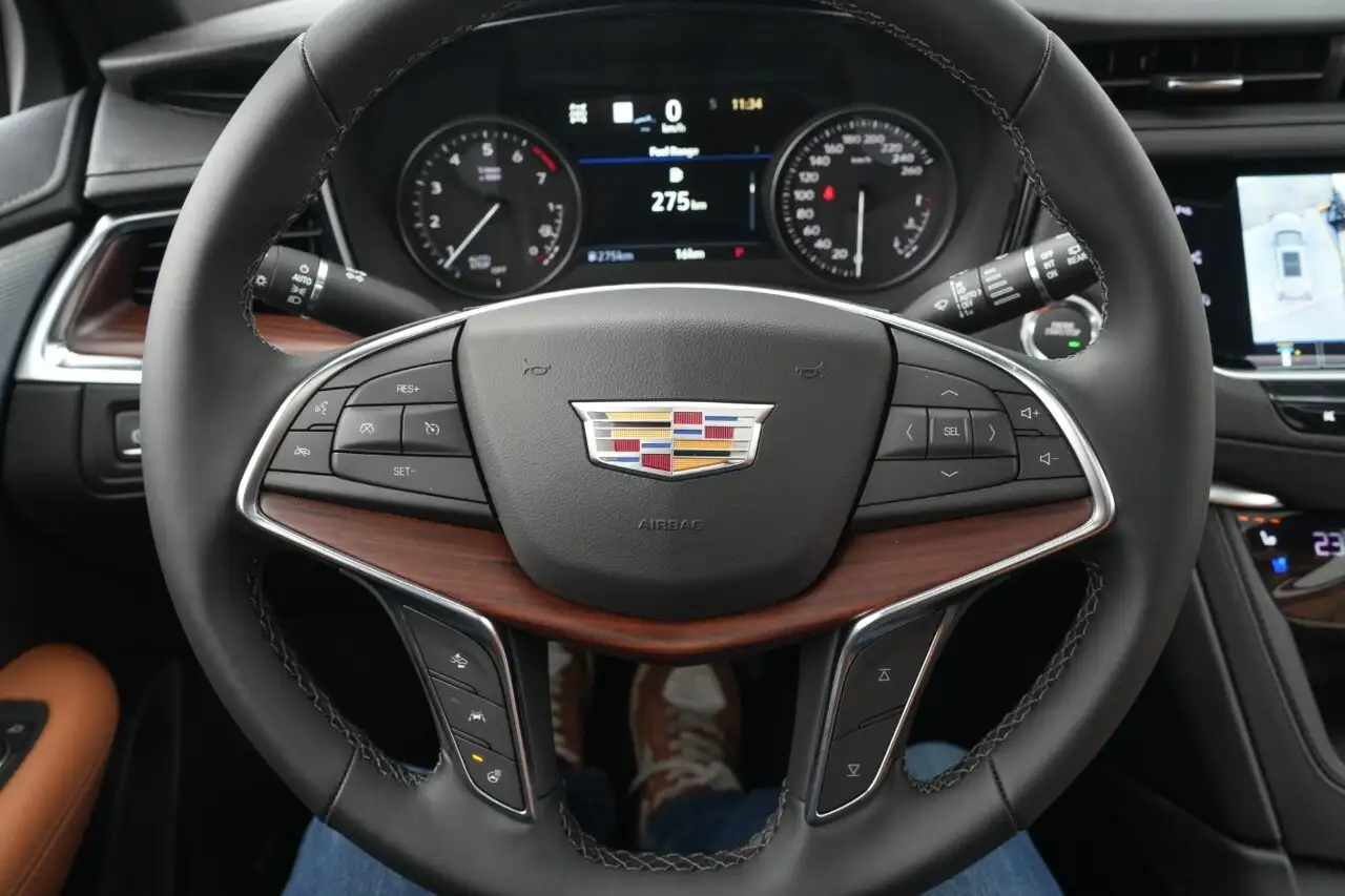 Cadillac XT5 photo Cadillac XT5