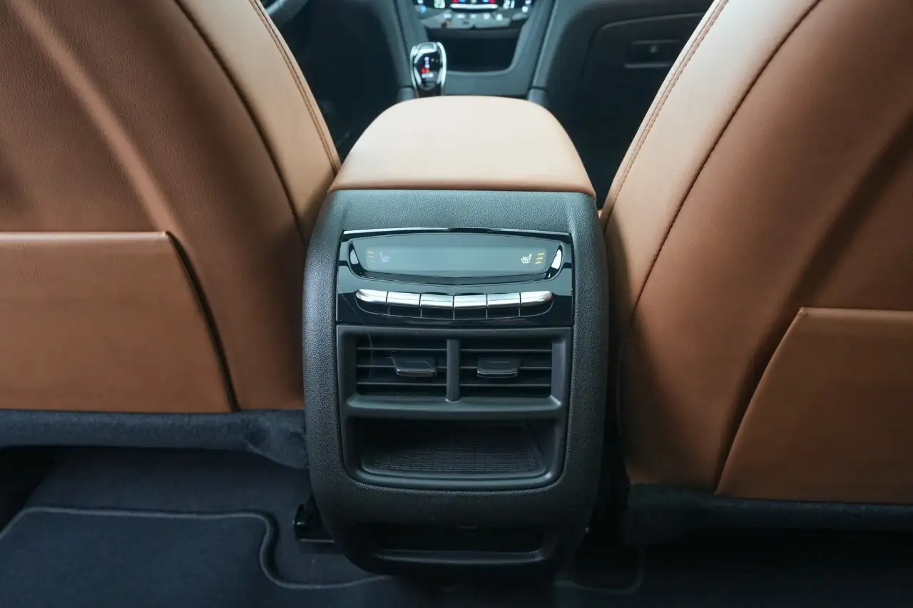 Cadillac XT5 photo Cadillac XT5