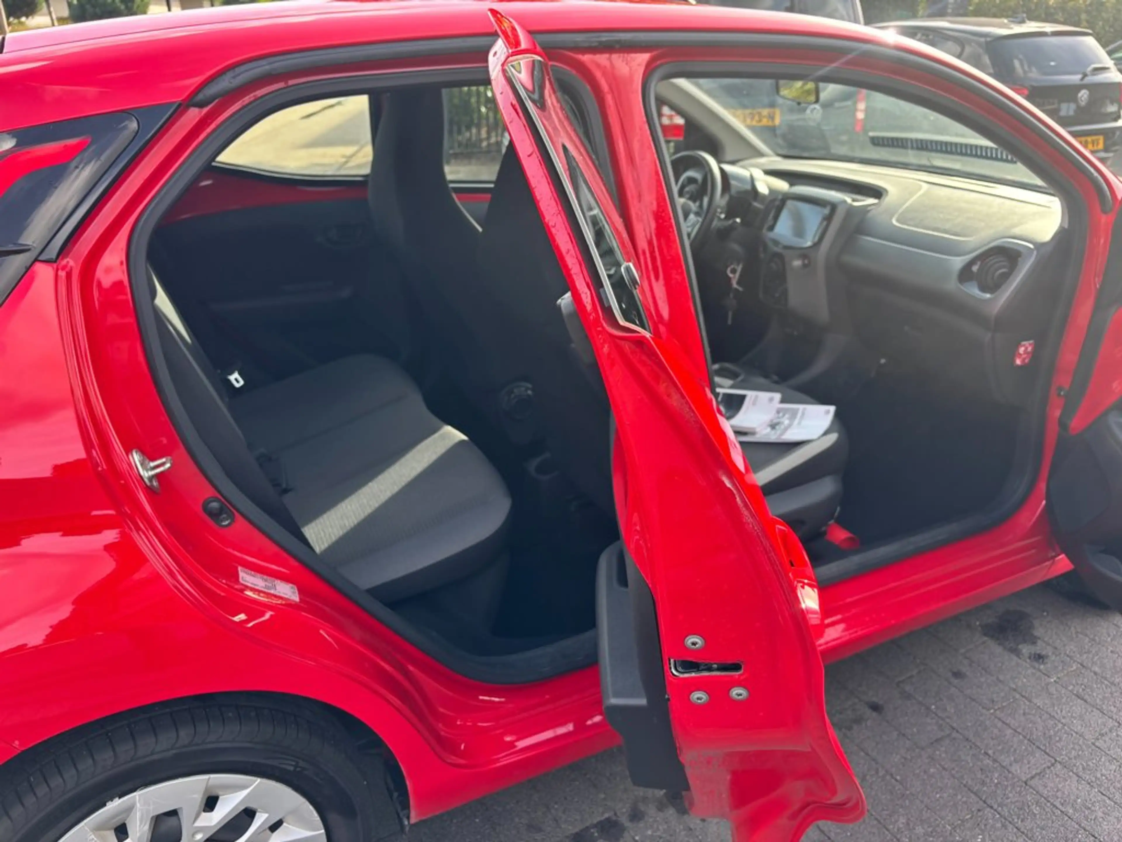 Toyota Aygo 1.0 VVT-i x-play automaat 35000 km !! airco — photo 10