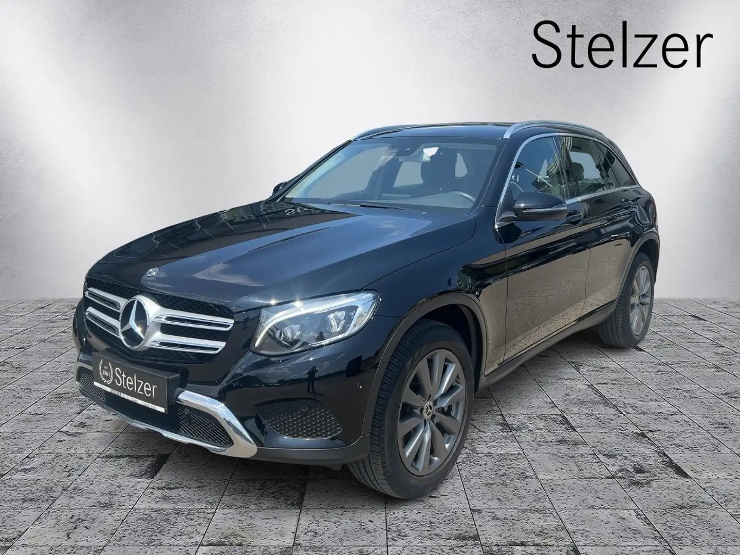 Mercedes-Benz GLC 350 e 4MATIC AUT PTS Shz LED Klima Schwarz - 1