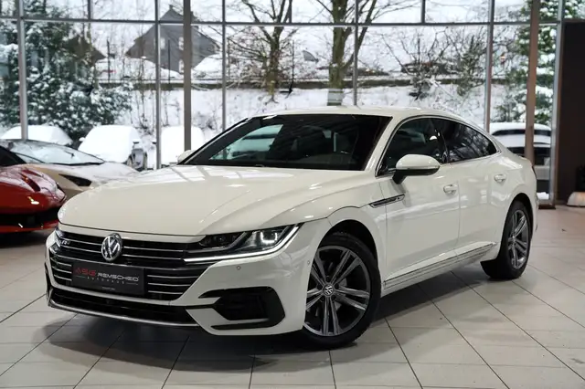 Volkswagen Arteon 2.0 TSI DSG R Line *ACC *Virtual *Massage