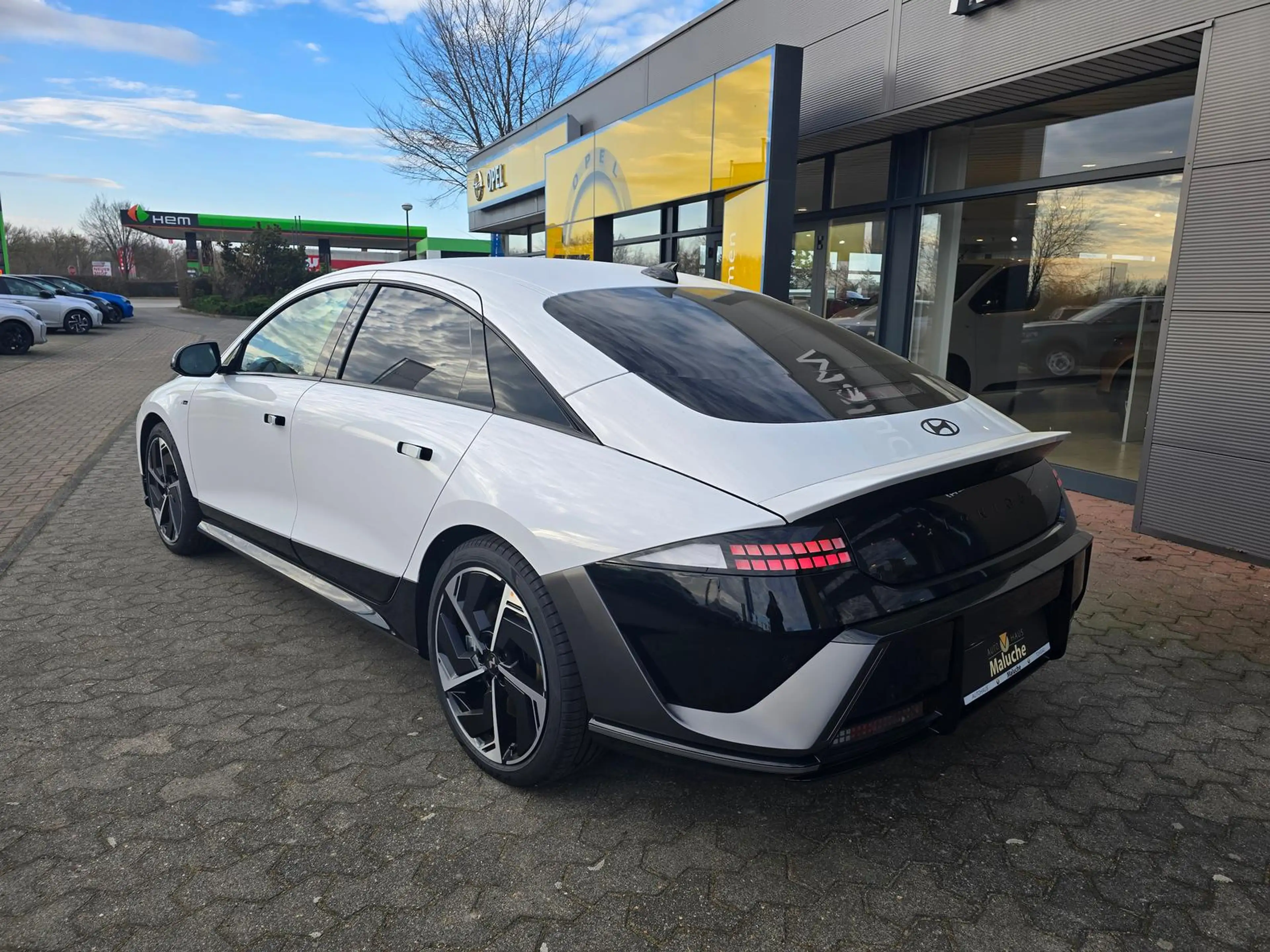 Hyundai IONIQ 6 N-Line 4WD 84kWh+elektr.Heckkl.+Matrix+ — photo 6