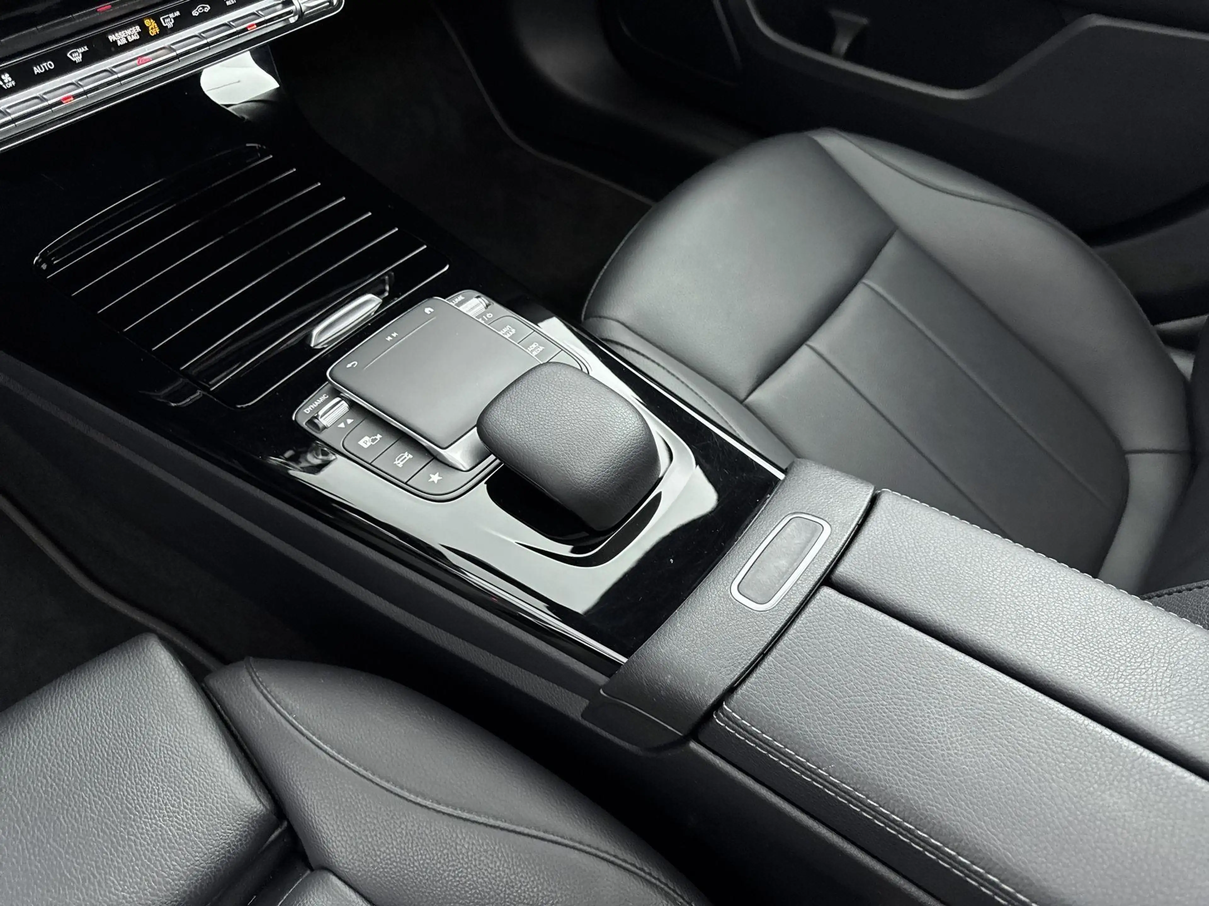 Mercedes-Benz A 250 A 250e Automaat Progressive Line | Premium Pakket — photo 10