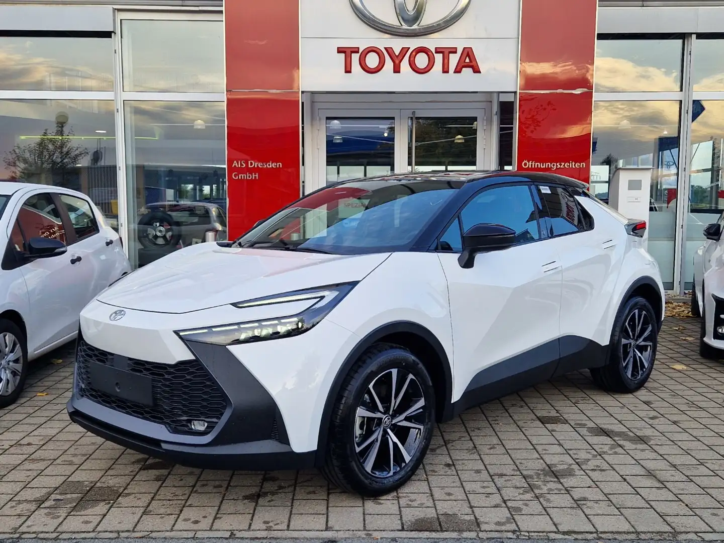 Toyota C-HR 2,0 Hybrid Plug-In 4x2 Team D ACC+LED+Navi Blanc - 2