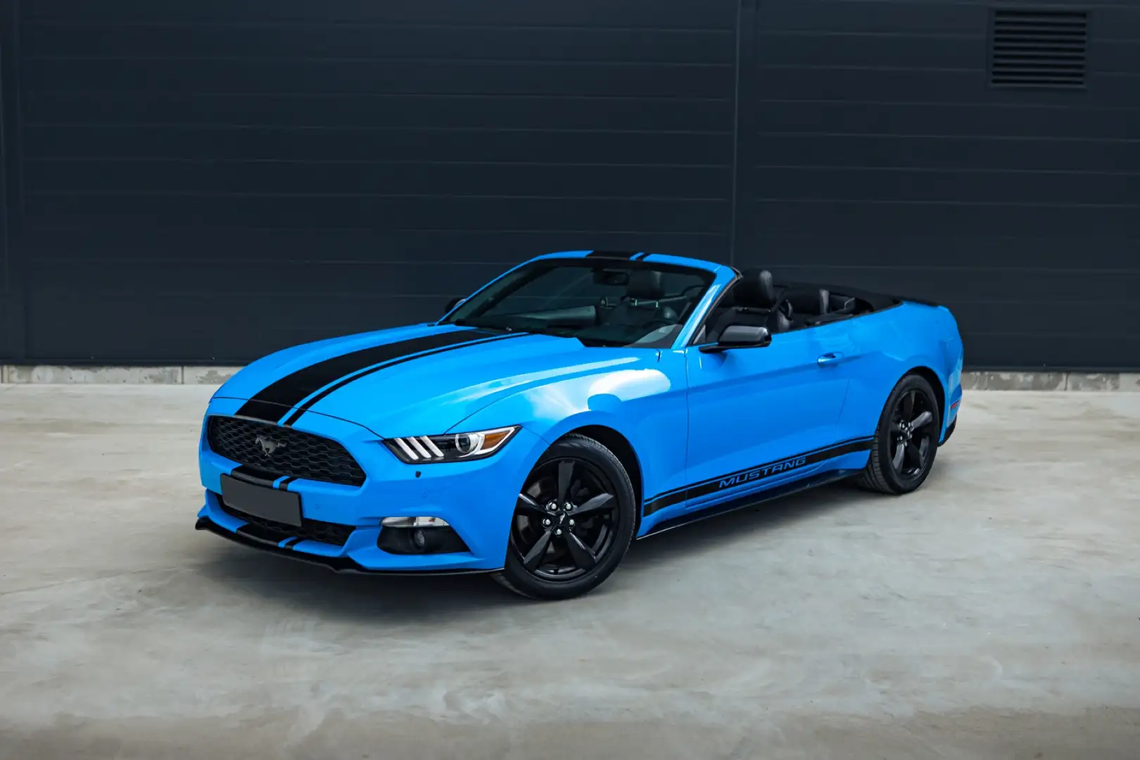 Ford Mustang Cabrio 2.3  EcoBoost/XENON/LEDER/AUT/PDC+KAMERA/18 Blue - 1