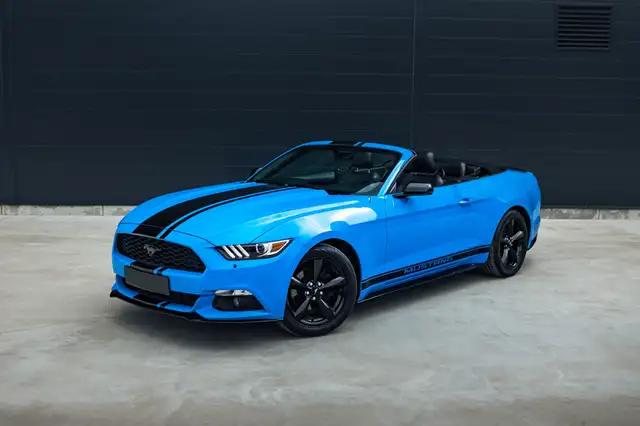 Ford Mustang Cabrio 2.3 EcoBoost/XENON/LEDER/AUT/PDC+KAMERA/18