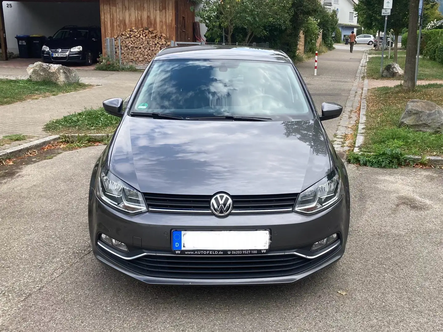 Volkswagen Polo Polo 1.4 TDI (Blue Motion Technology) Comfortline Grau - 2