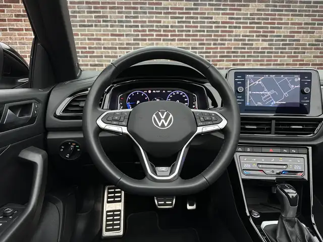 Volkswagen T-Roc view 13