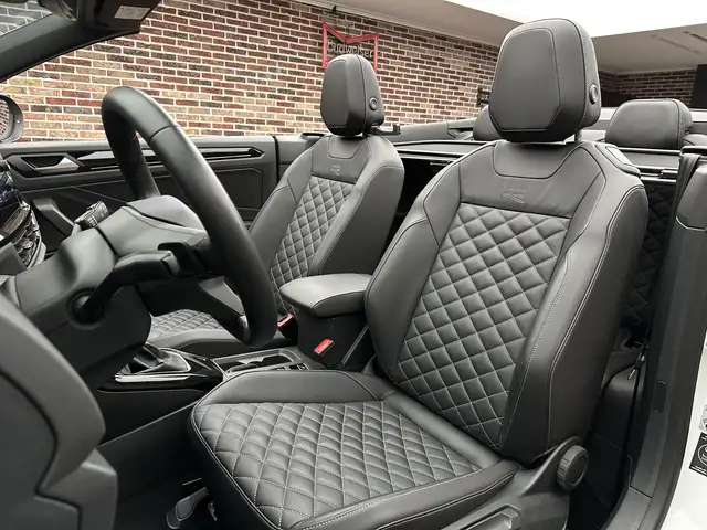 Volkswagen T-Roc view 14