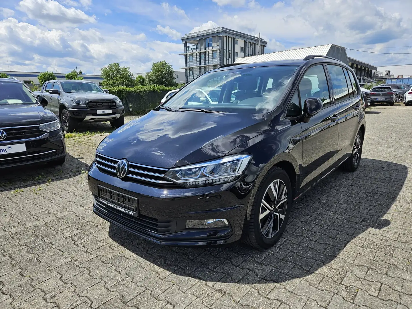 Volkswagen Touran 7 Sitze Start-Stopp Navi Standheizung Kamera Schwarz - 1