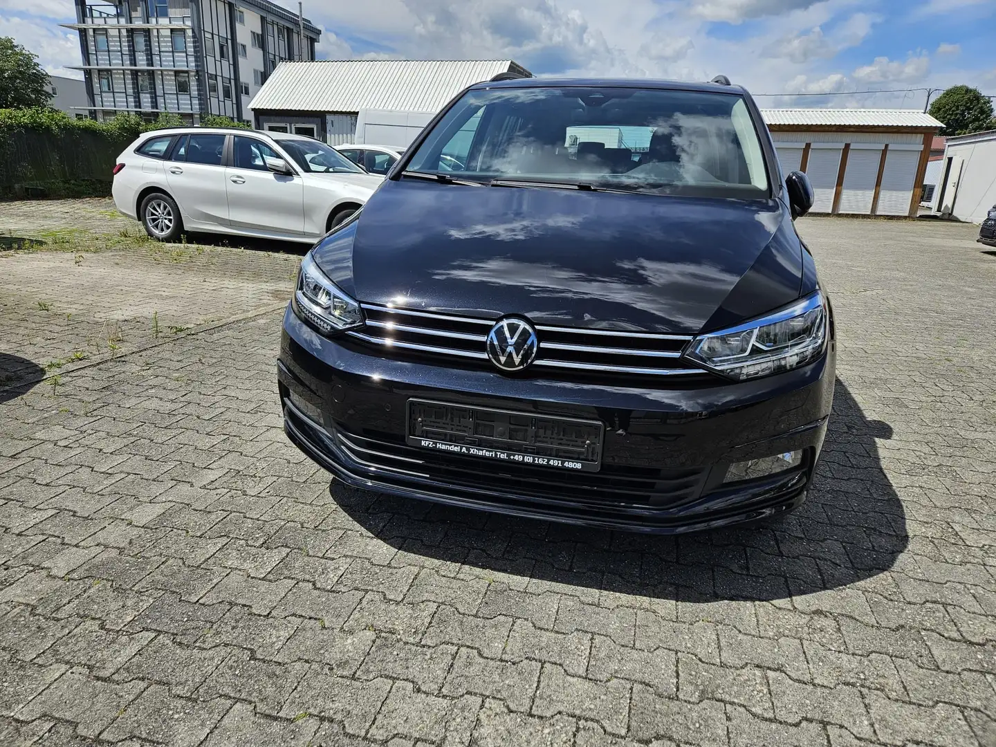 Volkswagen Touran 7 Sitze Start-Stopp Navi Standheizung Kamera Schwarz - 2
