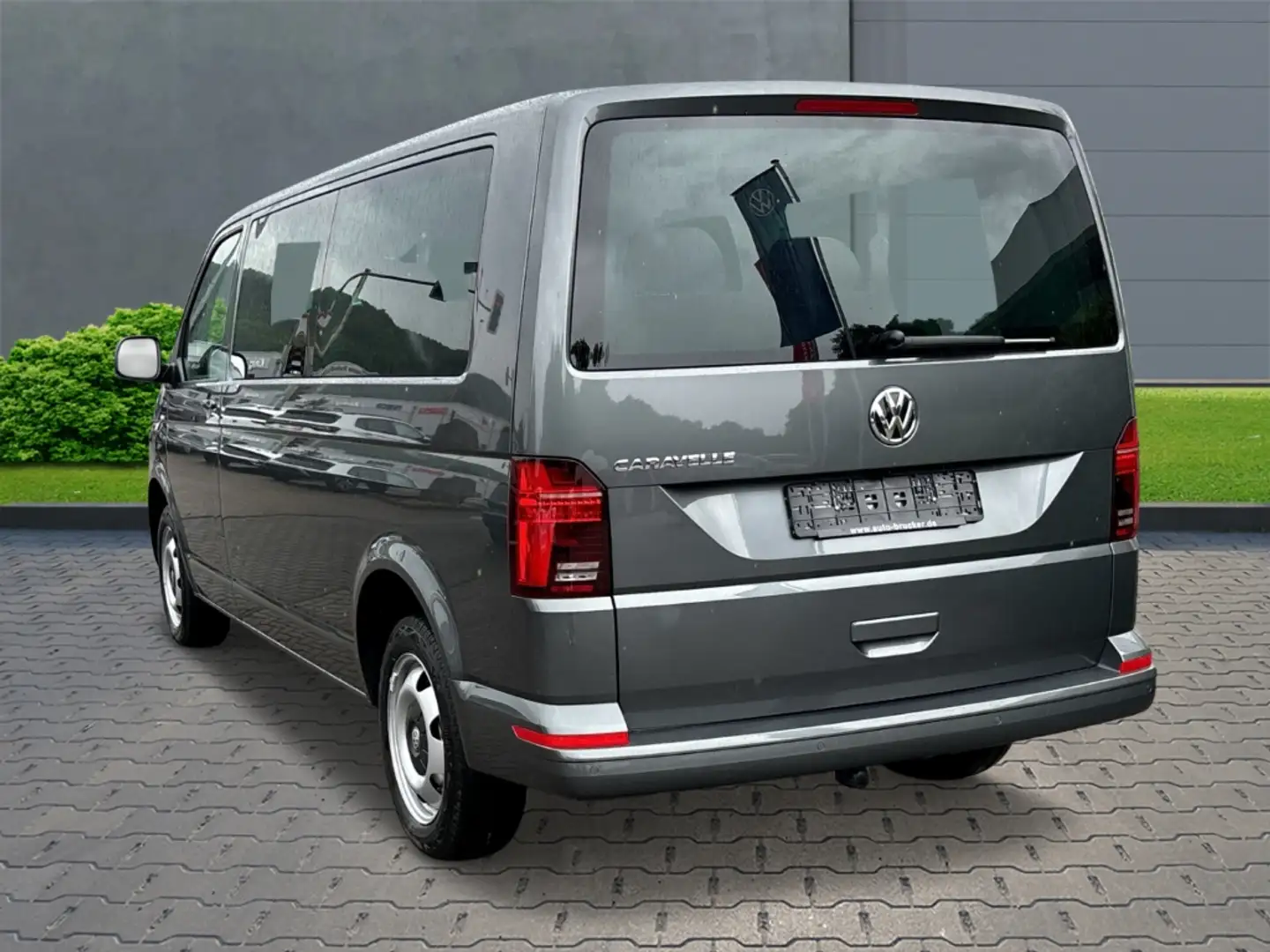 Volkswagen T6.1 Caravelle 2.0 TDI+Anhängerkupplung+Standheizung+Rückfahrkame Grau - 2