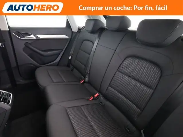 Audi Q3 view 15