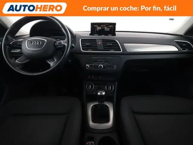 Audi Q3 view 13