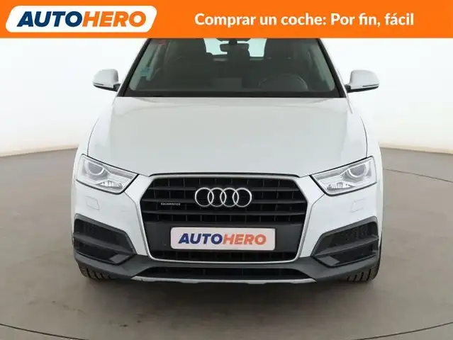 Audi Q3 view 9