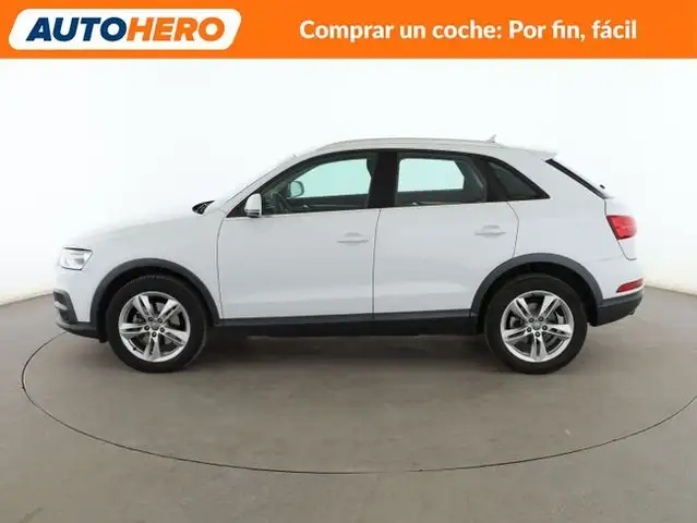 Audi Q3 view 3
