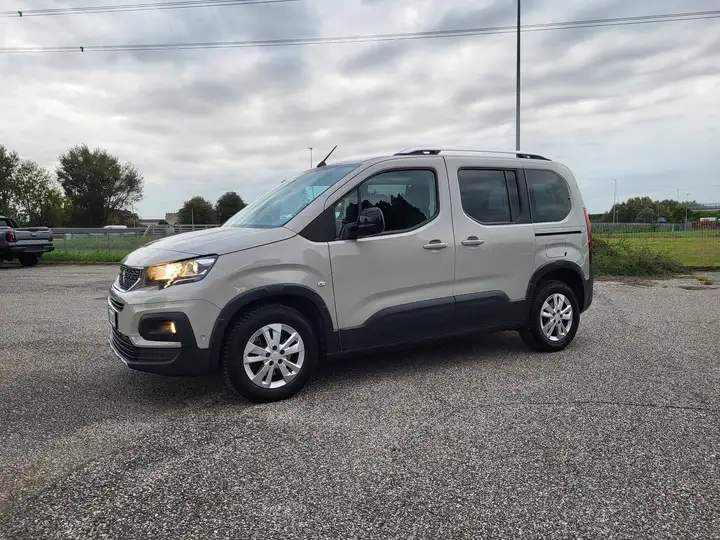 Peugeot Rifter 130cv hdi Allure autocarro N1 (prezzo iva esclusa)