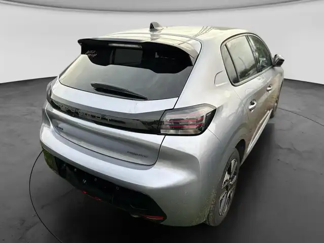 Peugeot 208 view 4
