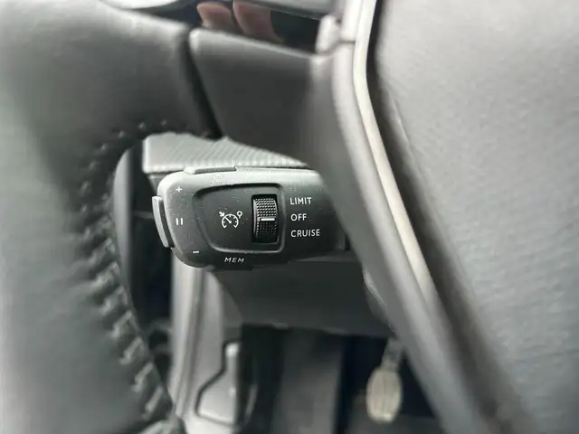 Peugeot 208 view 20