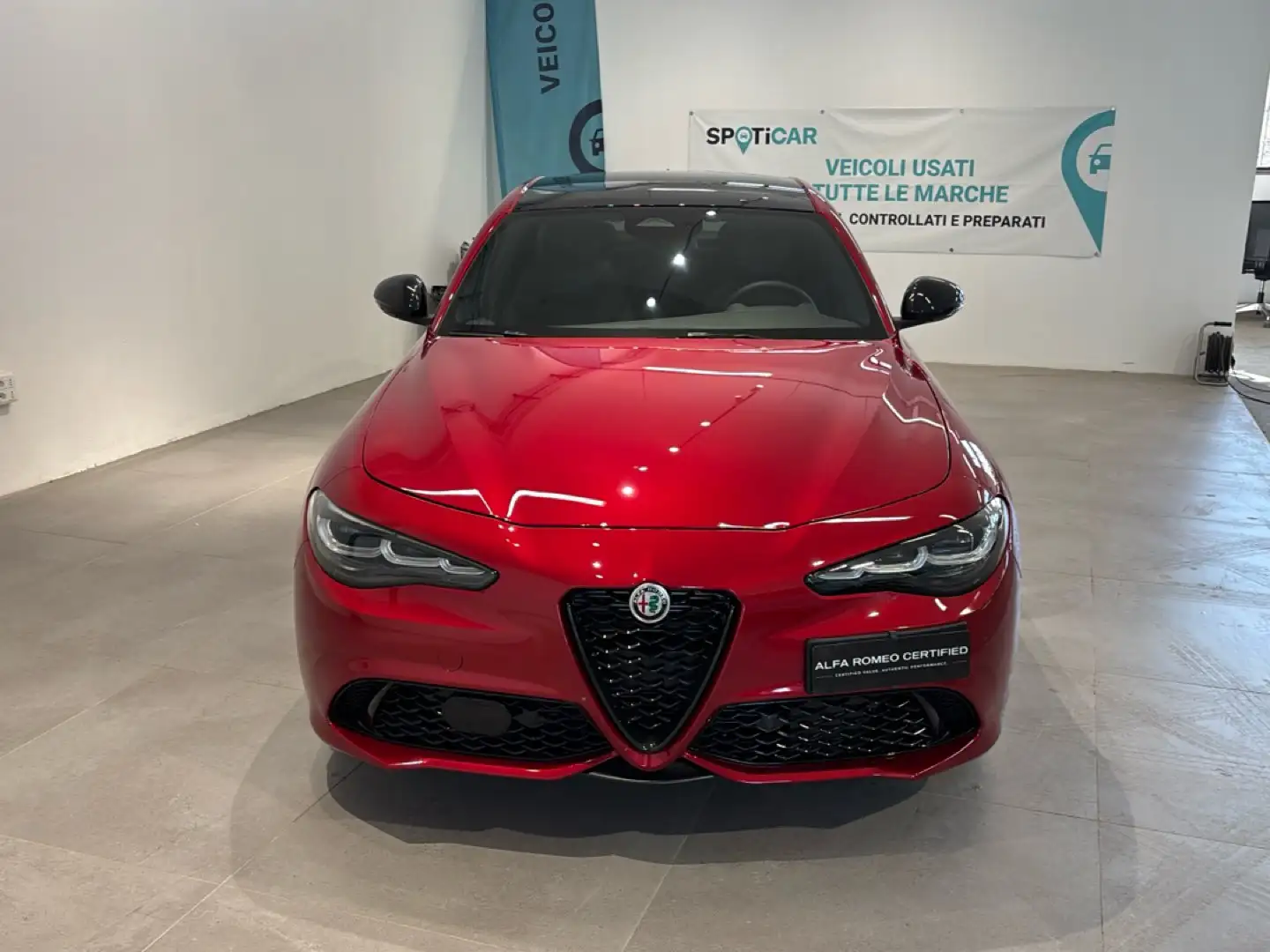 Alfa Romeo Giulia Giulia 2.0 Turbo 280CV AT8 AWD Q4 Intensa Rood - 2