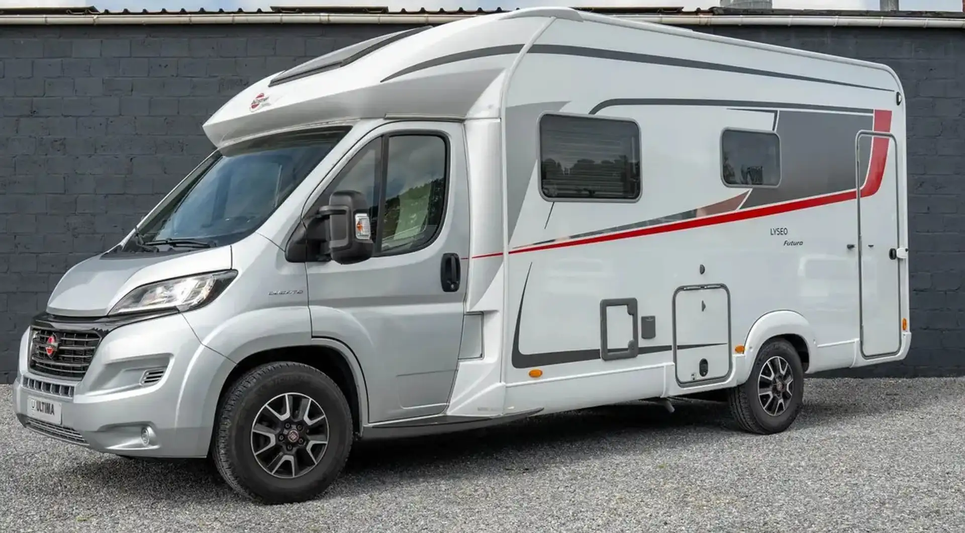 Caravans-Wohnm Bürstner Lyseo Futura Weiß - 1
