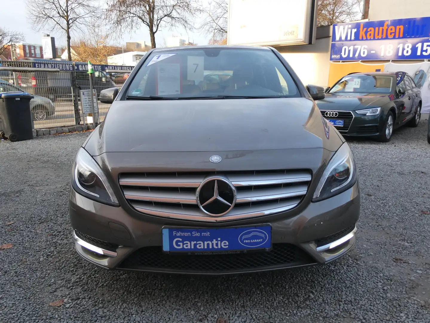 Mercedes-Benz B 180 7G SPORT PAKET 1.Hand TÜV11/2027 Braun - 2