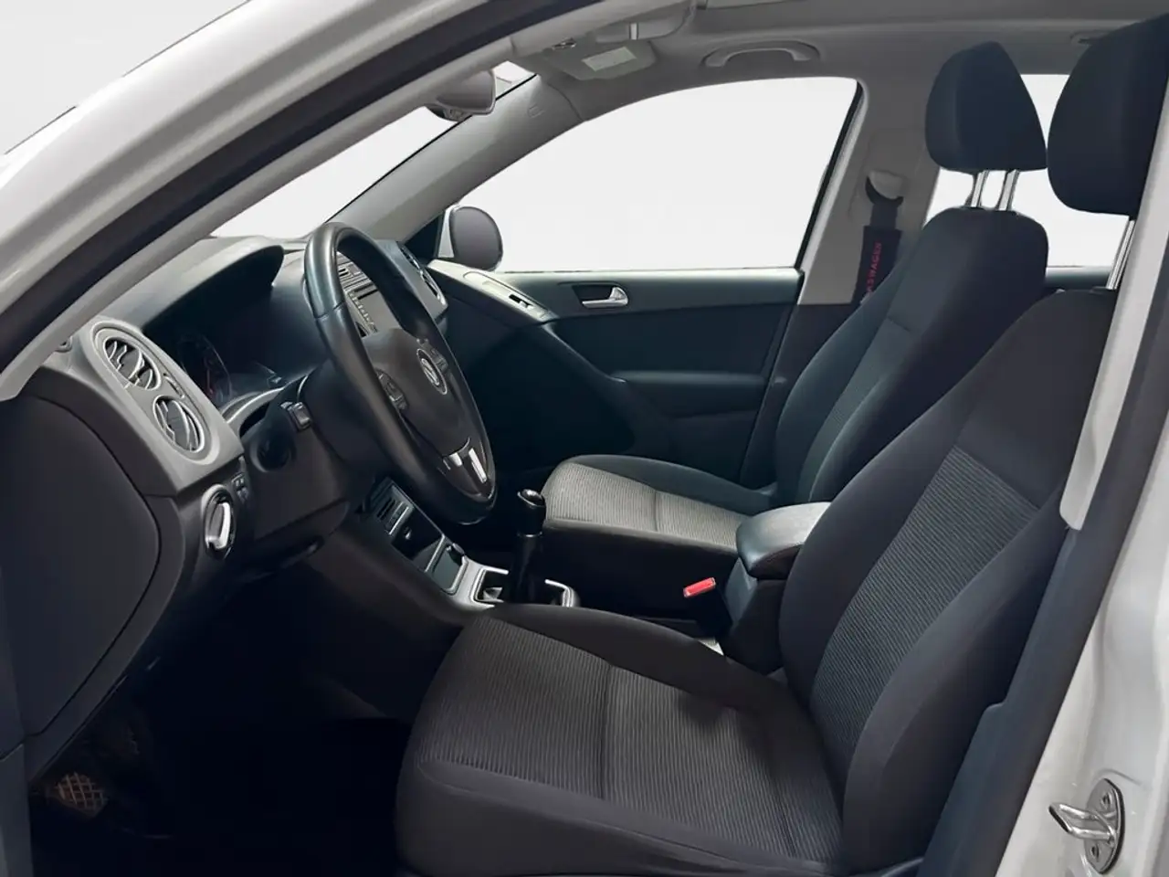 2016 Volkswagen Tiguan 2.0TDI BMT T1 4x2 150, photograph 11