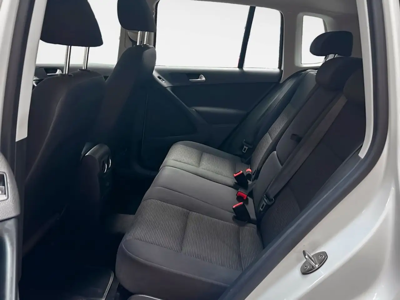 2016 Volkswagen Tiguan 2.0TDI BMT T1 4x2 150, photograph 12