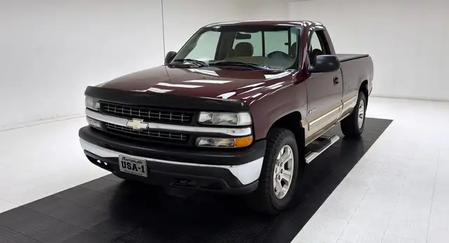 Chevrolet Silverado 1500 LS 4x4 Long Bed Pickup