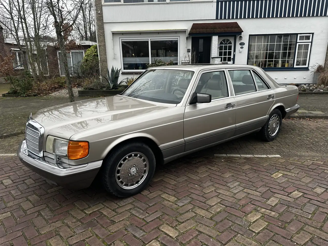 Mercedes-Benz S 560 SEL, foto 4