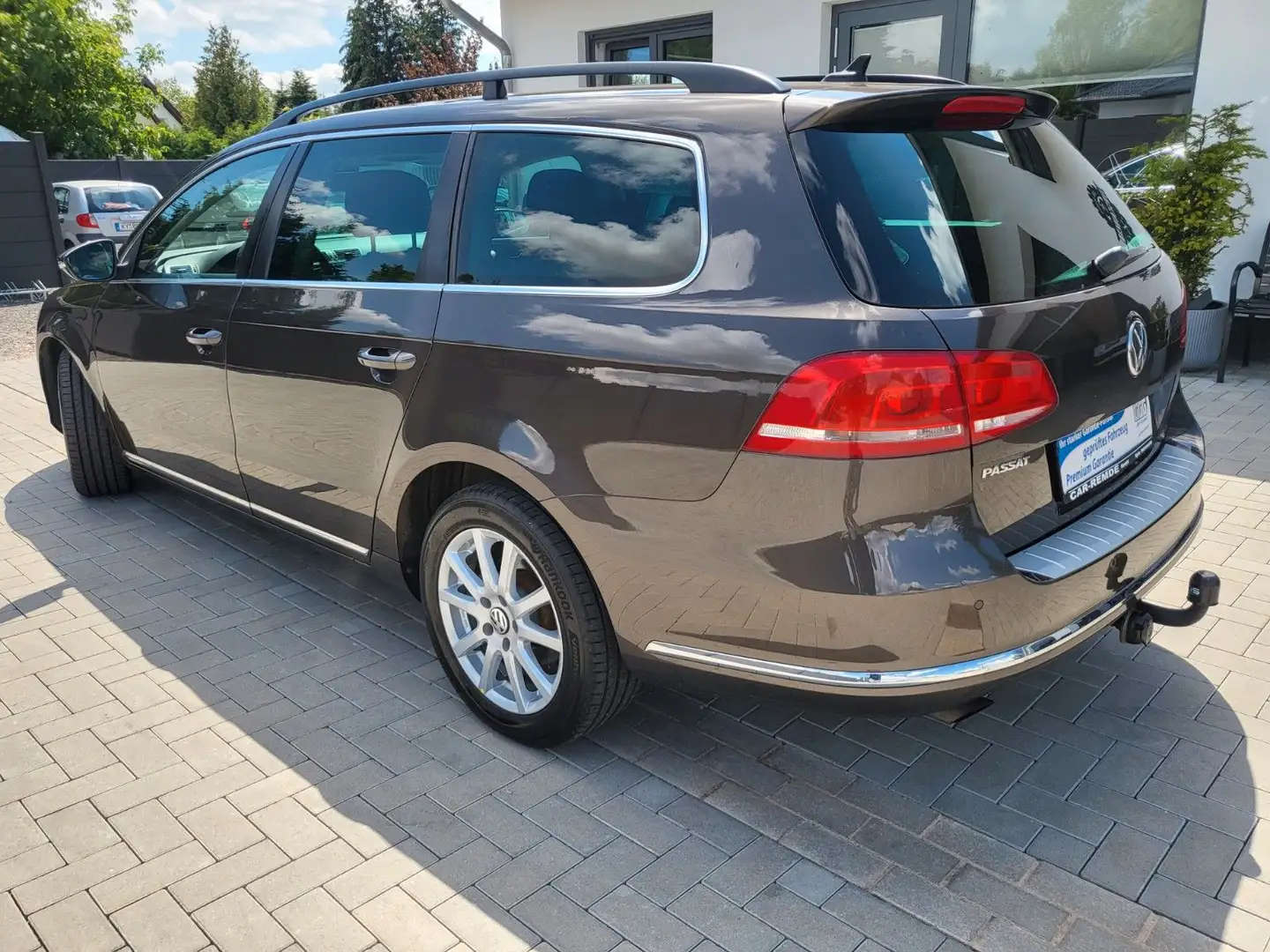 Volkswagen Passat Variant Comf.NAVI*PDC*SHZ*AHZV*Autom* Schwarz - 2
